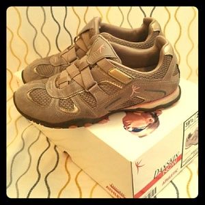 Danskin Athletic Shoes
